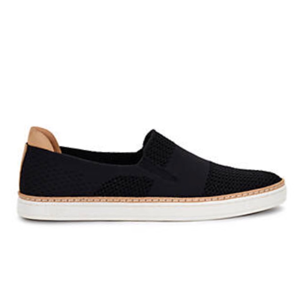 UGG Sammy Sneakers size 7.5